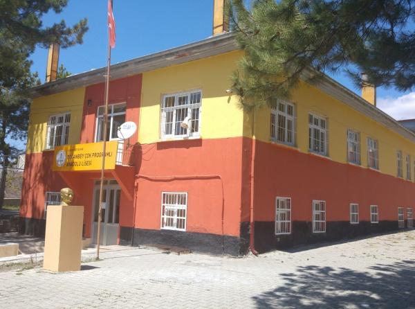 Doğanbey Mesleki ve Teknik Anadolu Lisesi Fotoğrafı