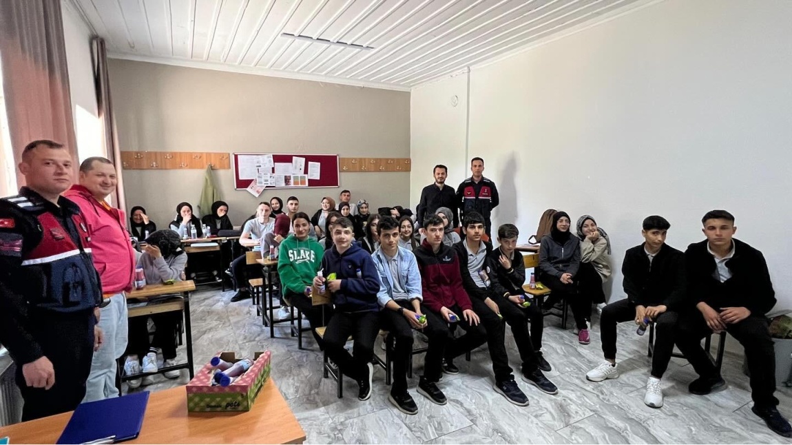 Mahallemiz Jandarma Komutanlığı tarafından Kişisel Güvenlik ve Bilgilendirme Semineri Yapıldı